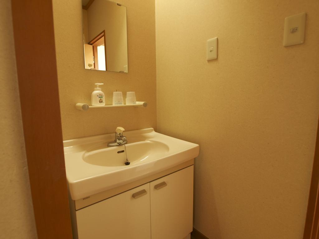 Hotel Sazu Onsen Yusho Kami  Zimmer foto